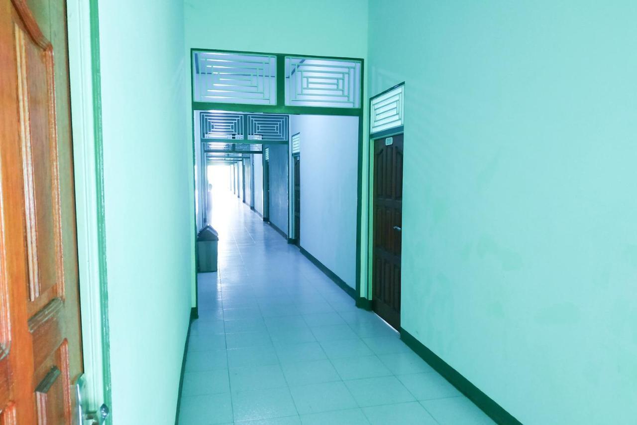Super Oyo 3098 Hotel Sahabat Baru Singkawang Ngoại thất bức ảnh