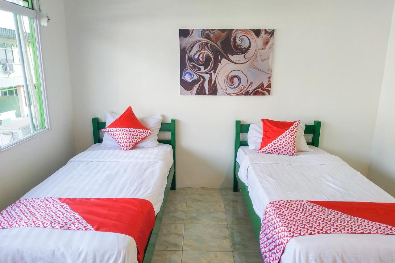 Super Oyo 3098 Hotel Sahabat Baru Singkawang Ngoại thất bức ảnh
